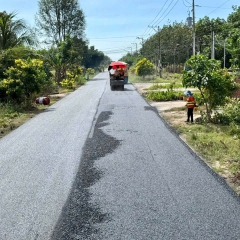 Trải thảm nhựa đường