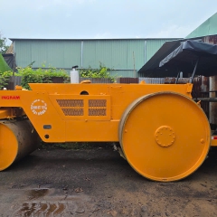 Công trình thi công trải thảm nhựa