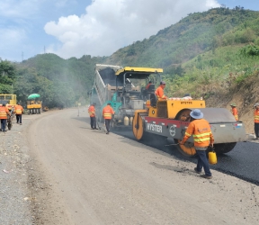 Trải thảm nhựa 001