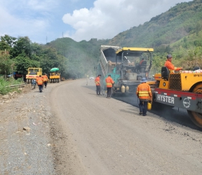 Trải thảm nhựa 001