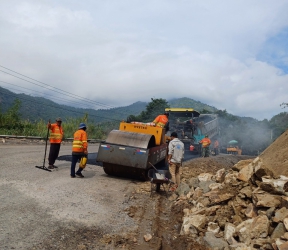 Trải thảm nhựa 001