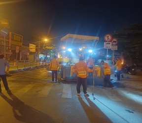 thi công thảm nhựa tối