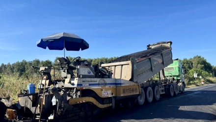 Công trình thi công trải thảm nhựa