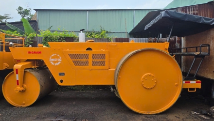 Công trình thi công trải thảm nhựa