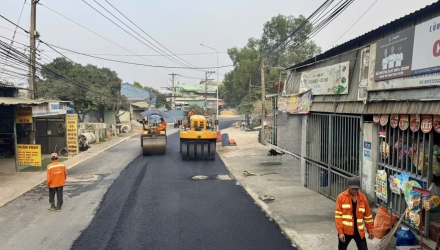 CÔNG TRÌNH TRẢI NHỰA BÌNH DƯƠNG